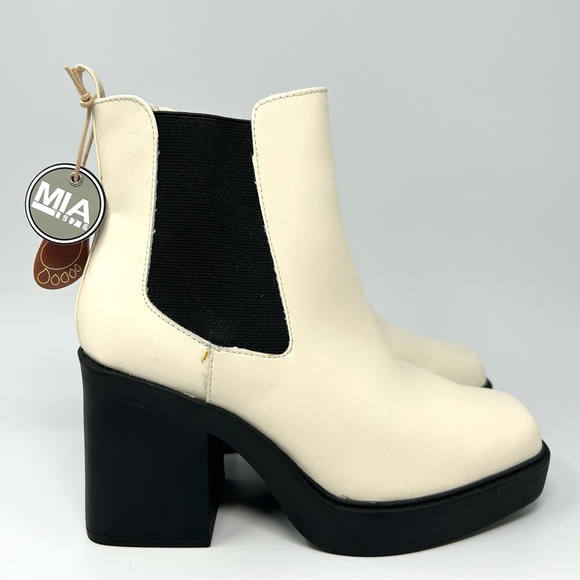 MIA Dru Boots - Picture 2 of 7